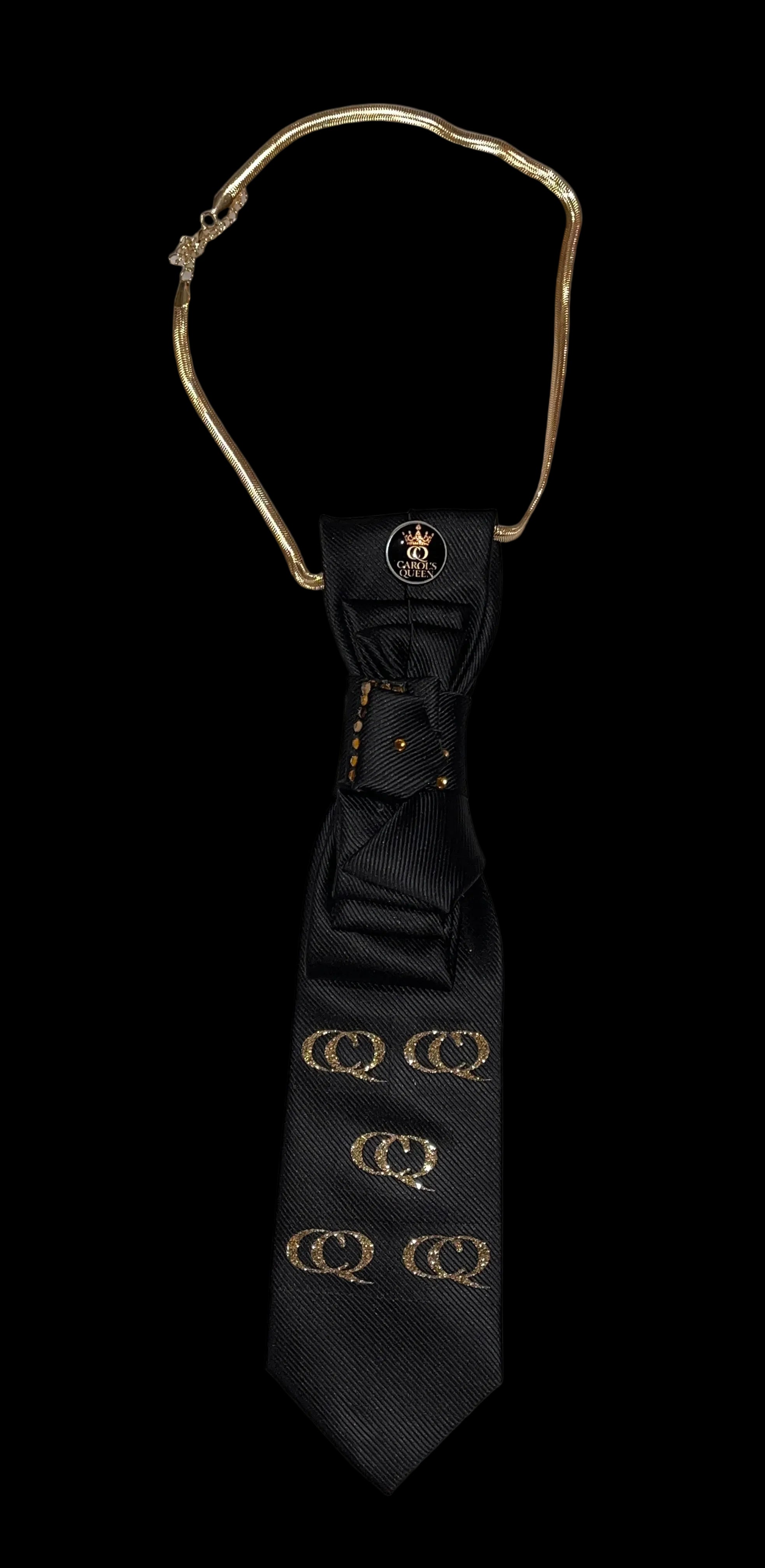 Carol’s Queen Signature Chain Tie